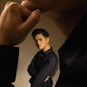 Stevan Pasaribu - Kaji Ulang